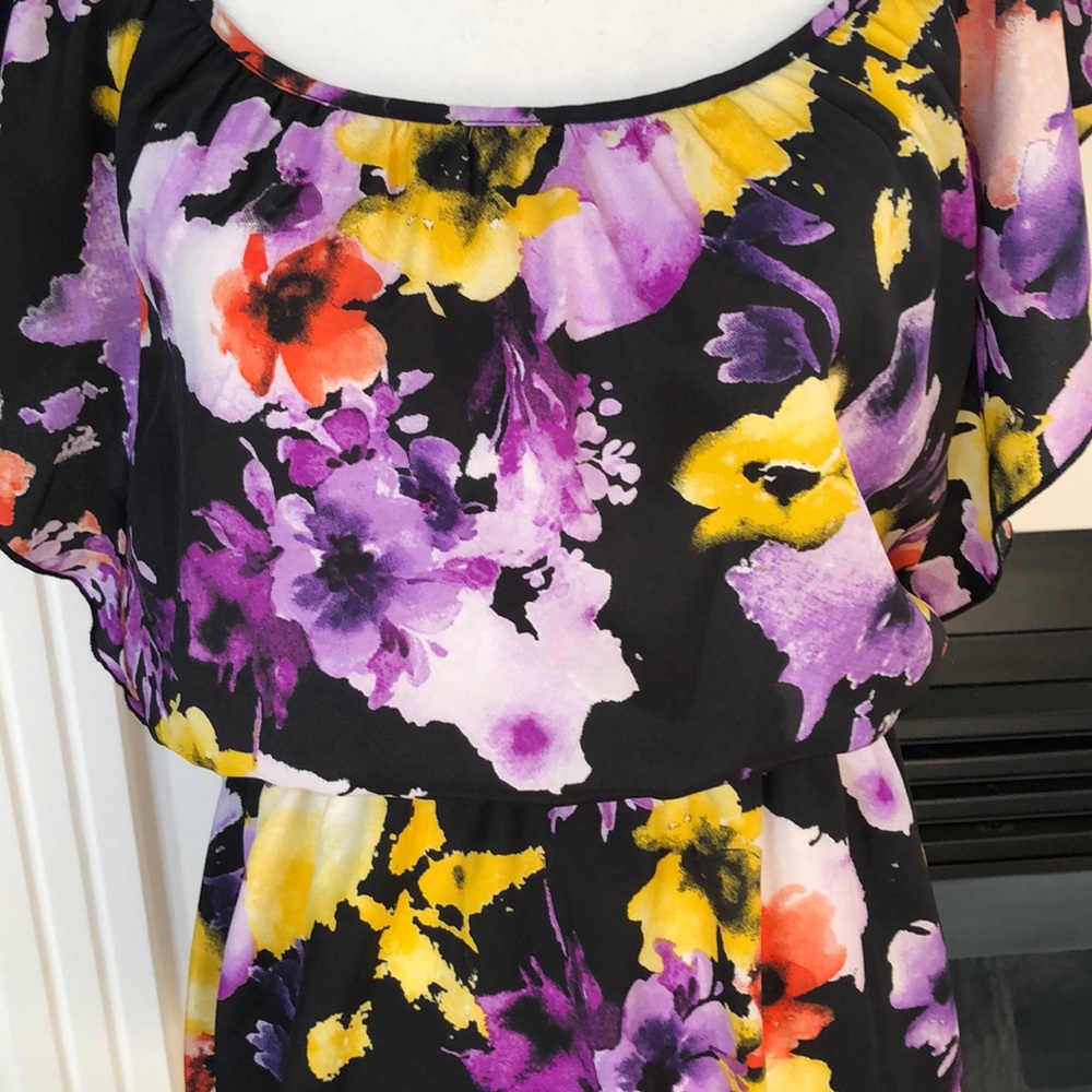🌺6 Degrees mini dress🌺 - Picture 2 of 6
